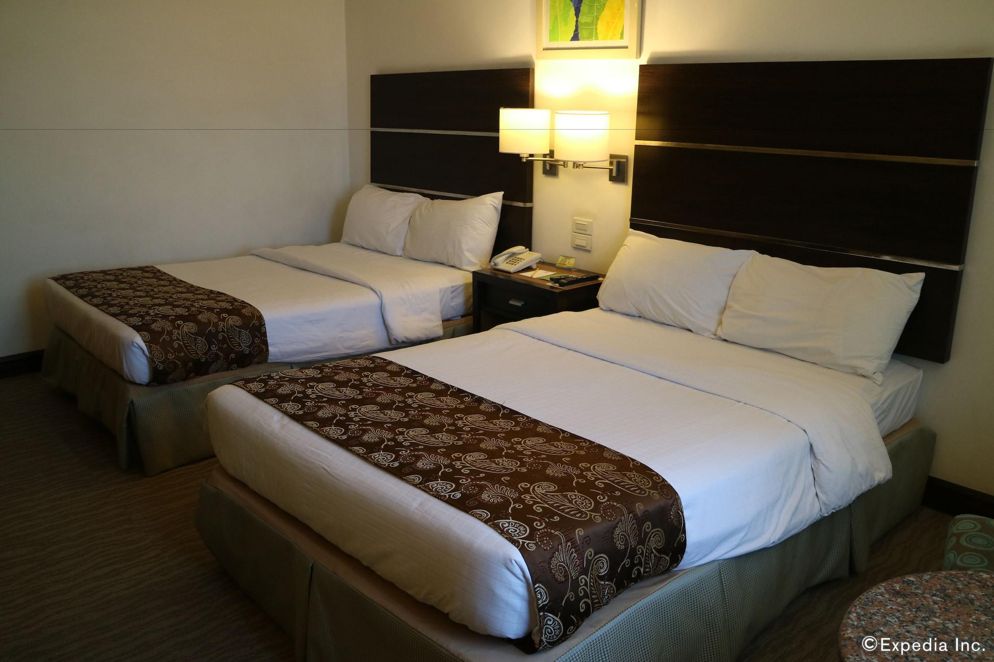 Days Hotel By Wyndham Iloilo Екстериор снимка