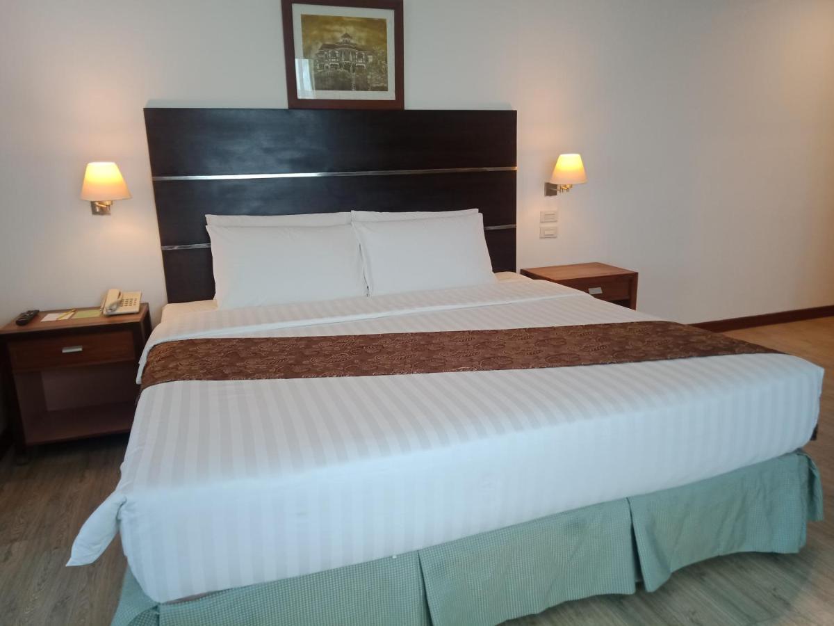 Days Hotel By Wyndham Iloilo Екстериор снимка