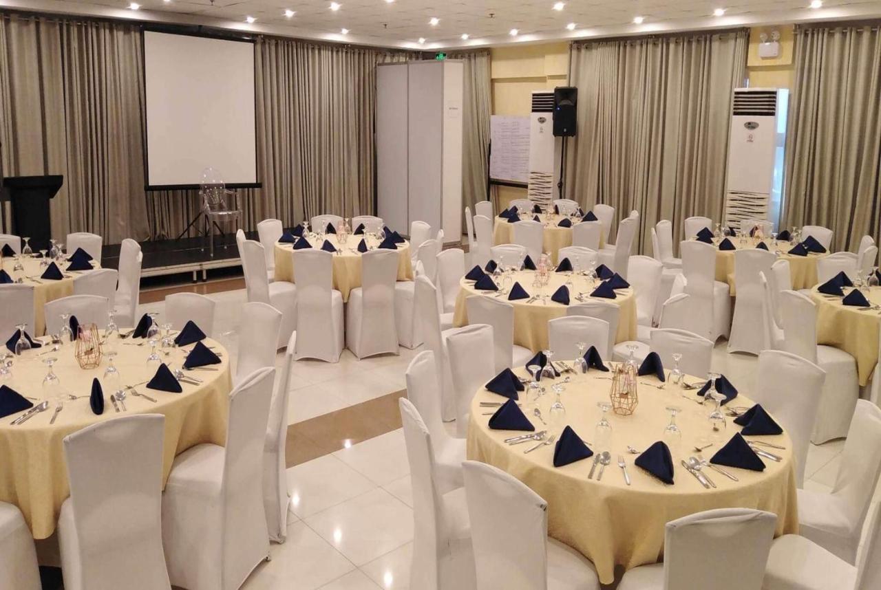 Days Hotel By Wyndham Iloilo Екстериор снимка
